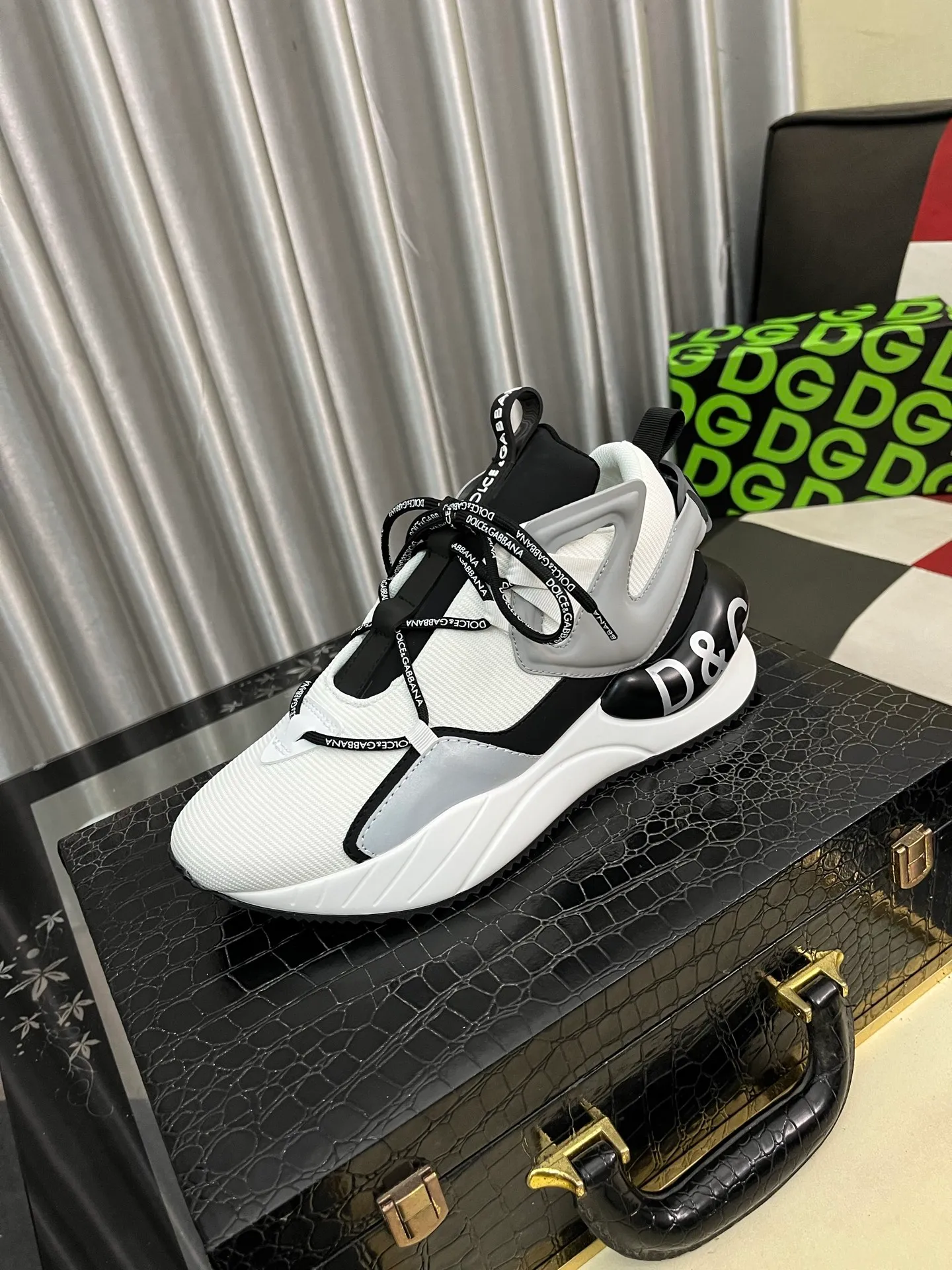 Men's men's shoes 💰540⌚️⌚️【DG～】couple casual shoes 2025z cabinet sales simultaneously 🔶Size: 35-46#️⃣ 🔷5 colors🔜The upper is made of multi-material splicing➕Mesh lining, comfortable and breathable, sole: original comfortable and wear-resistant outsole, ⚠️real thing📱photographed🎬real thing is better📢📢📢